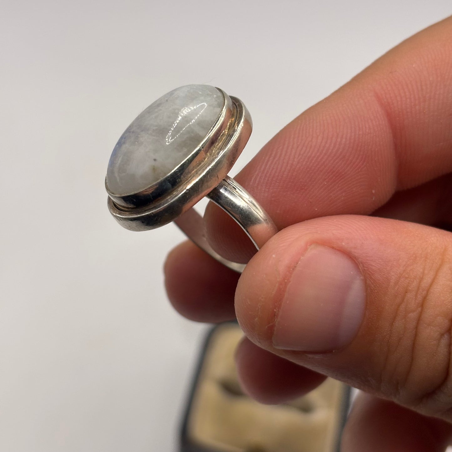 Silver Chunky Moonstone Ring (P)
