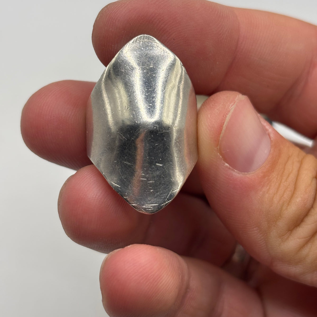 Silver Shield Ring (R)
