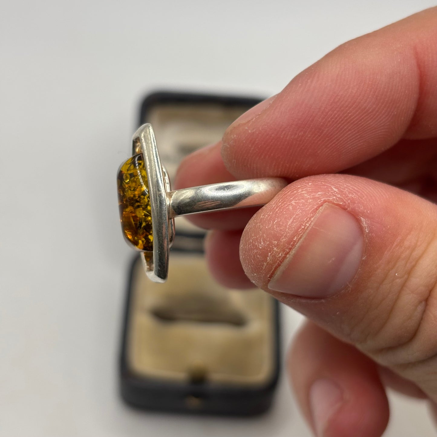 Silver Green Amber Ring (P)