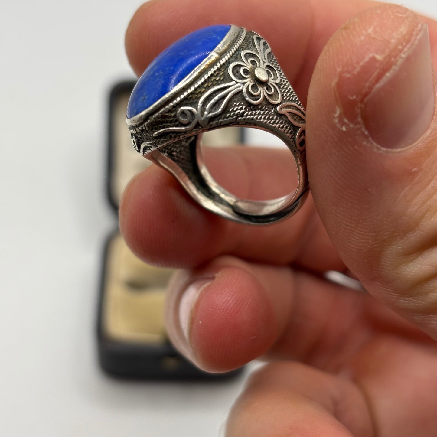Silver Detailed Lapis Ring