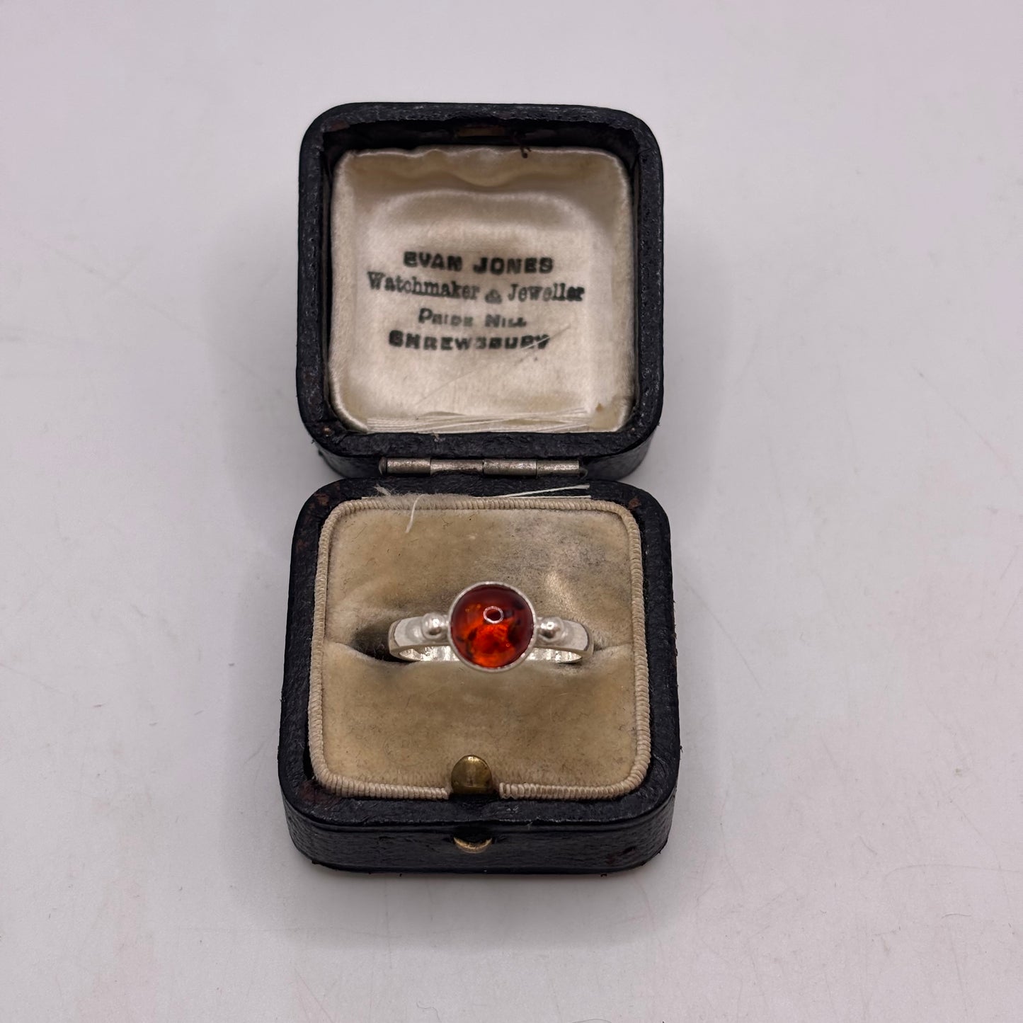 Silver Amber Ring (N)