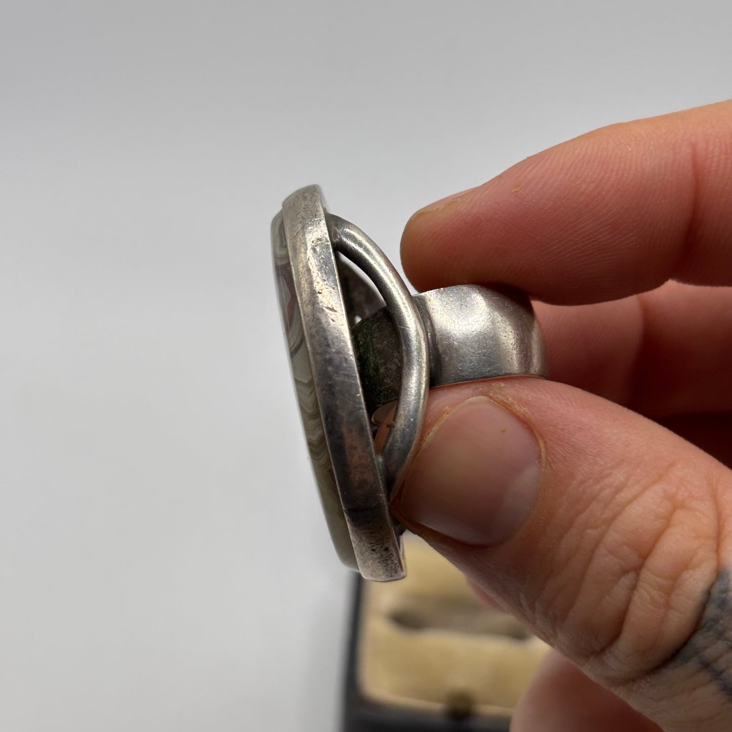 Heavy Silver Mid Century Lace Agate Ring