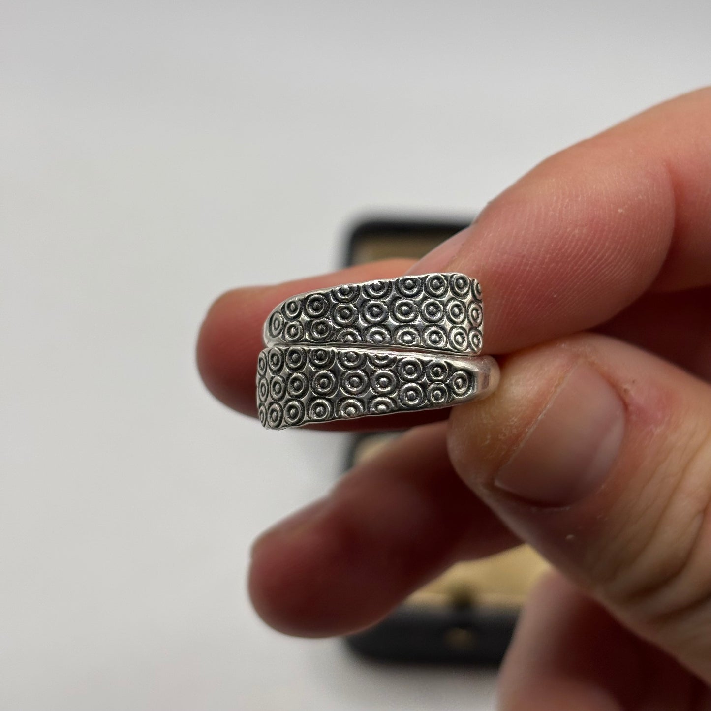 Silver Detailed Band Ring