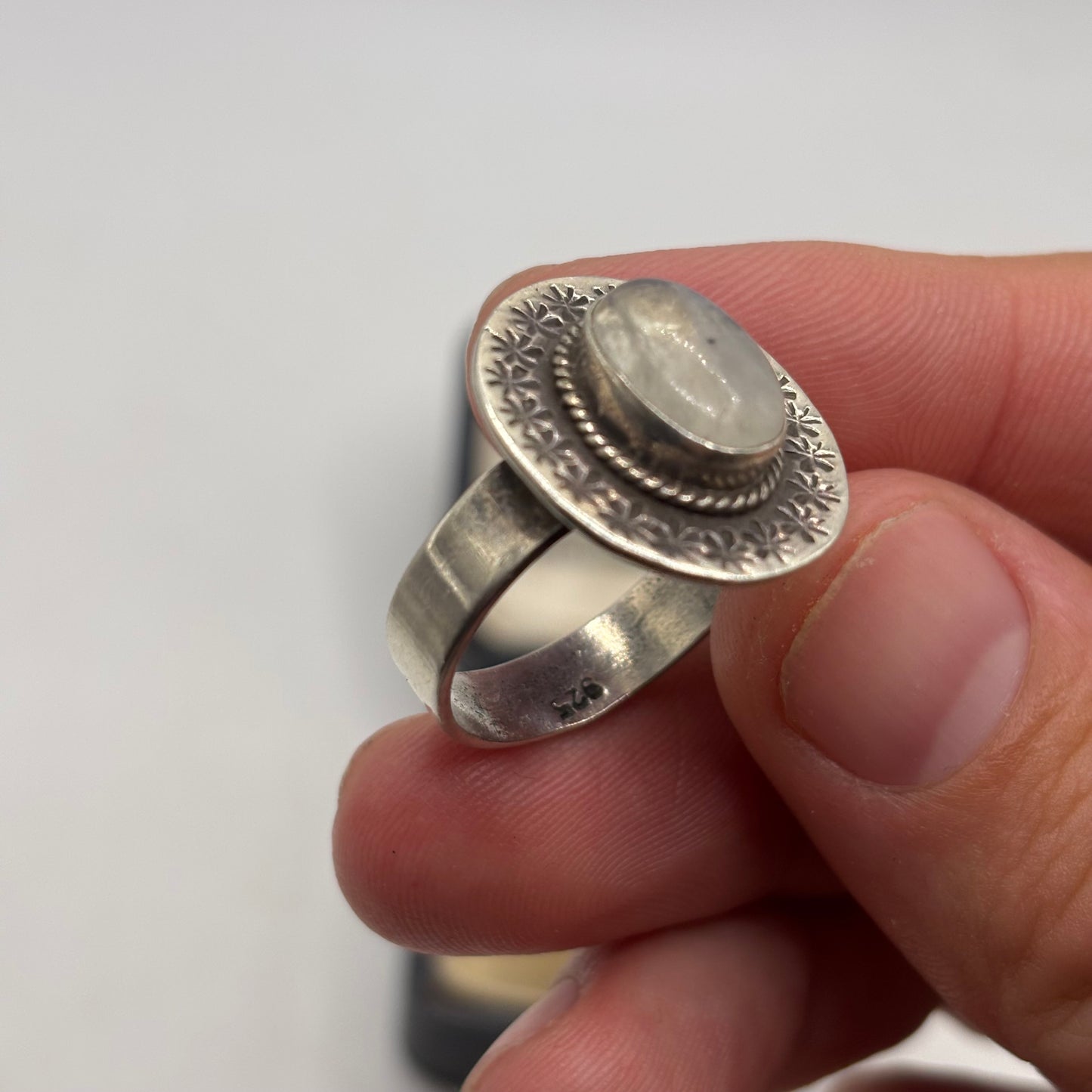 Silver Moonstone Ring (V)