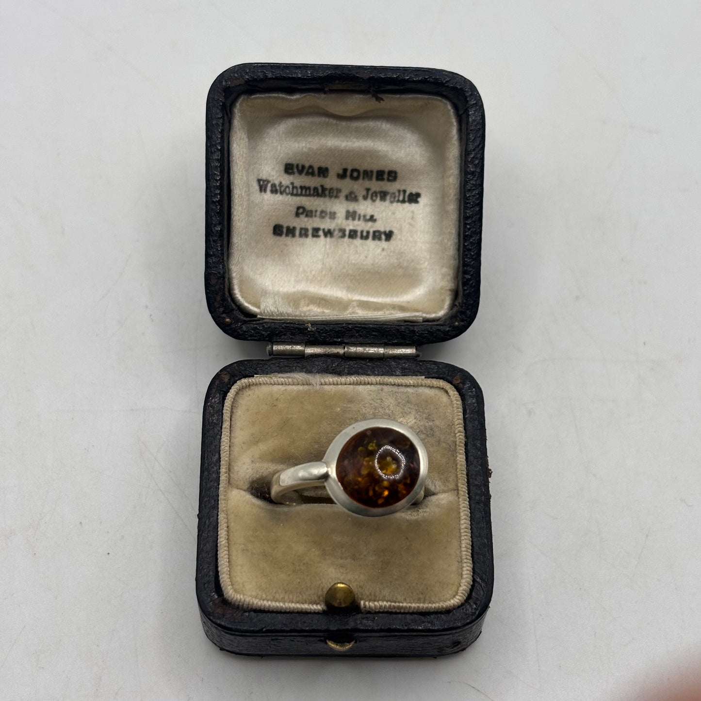 Silver Amber Inlayed Ring (N)