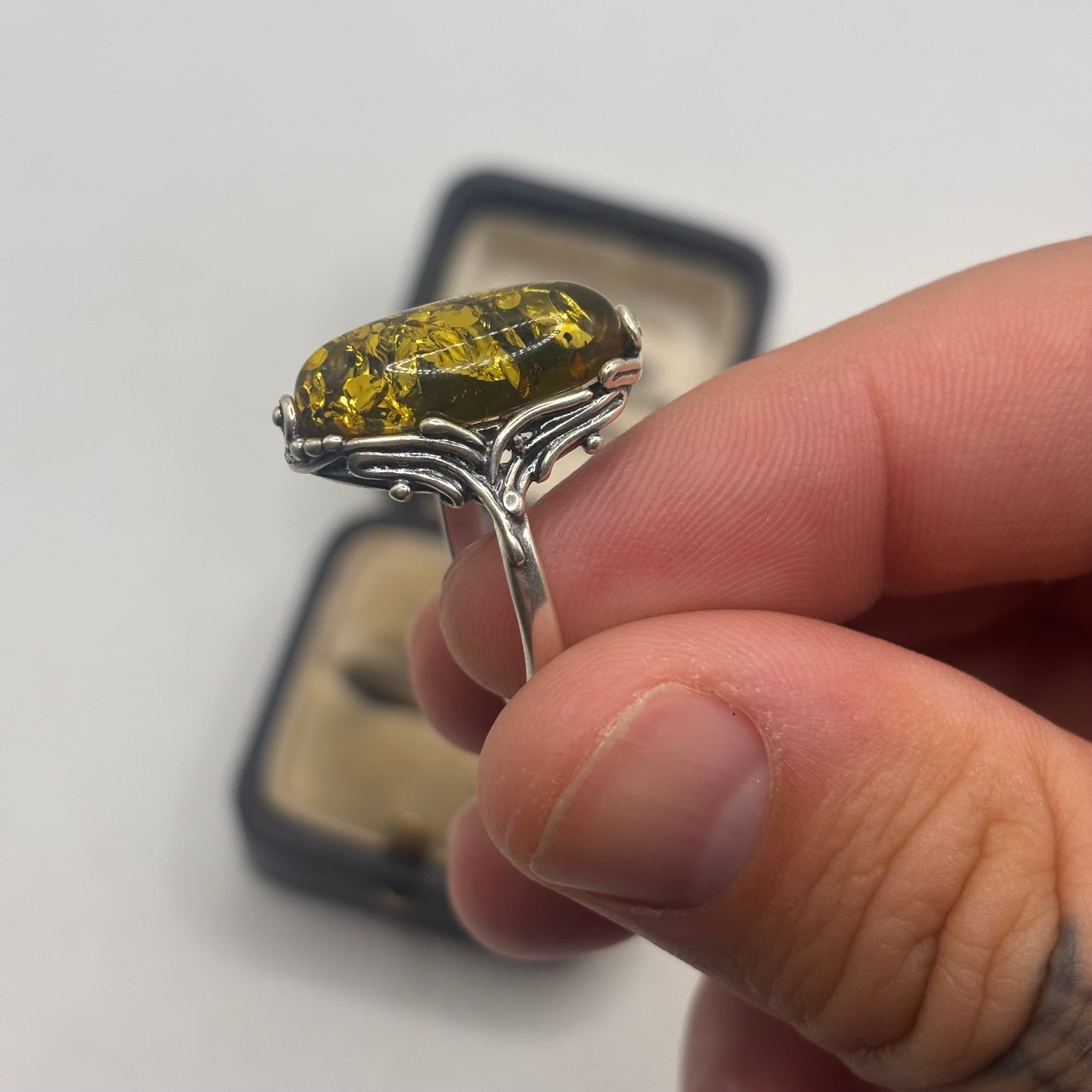 Silver Green Amber Ring (O)