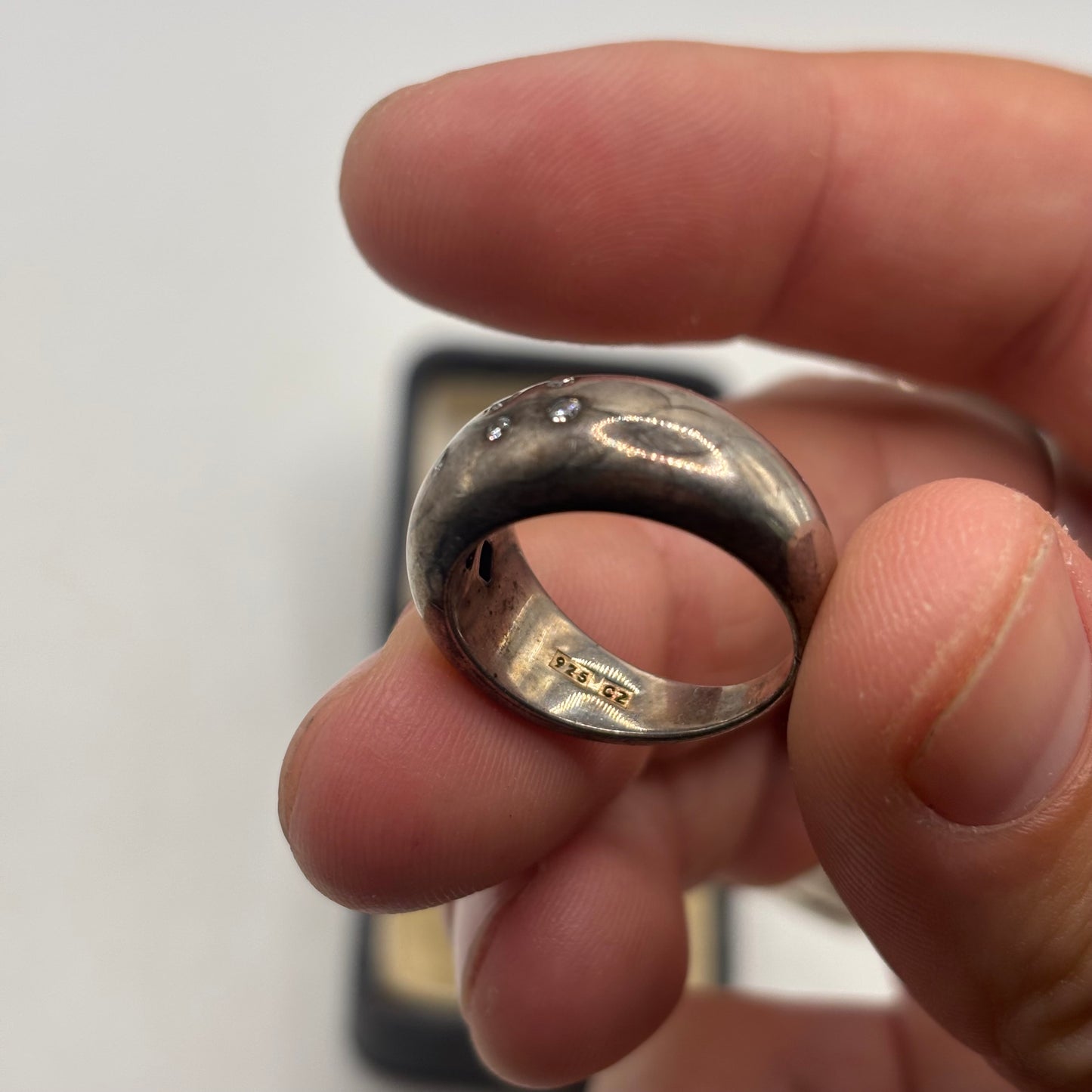 Silver CZ Inlayed Band Ring (M)