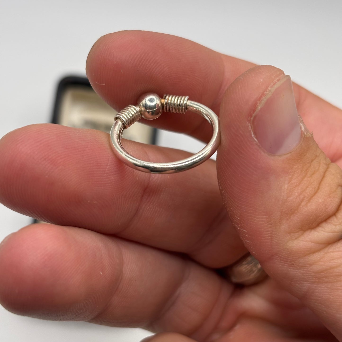 Silver Ball Ring (K)
