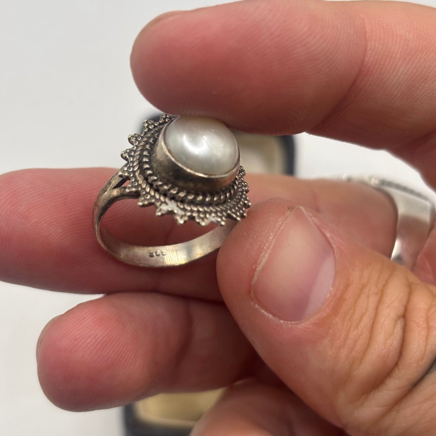 Silver Pearl Ring (Q)