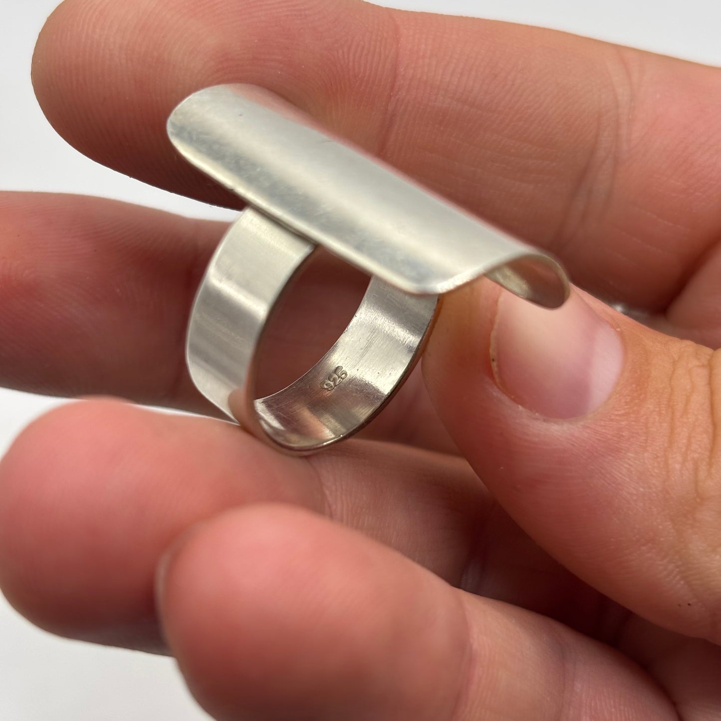 Silver Shield Ring (T)