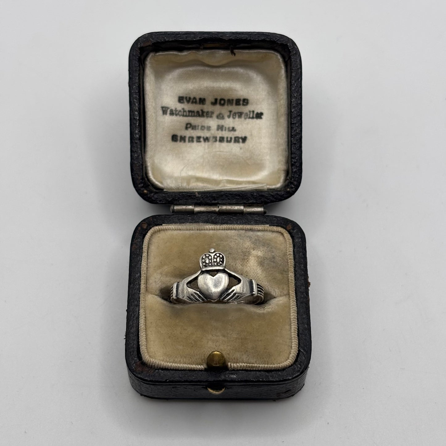 Silver Irish Claddagh Ring (O)