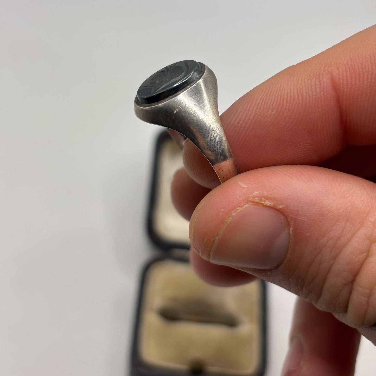 Silver Hematite Gladiator Signet Ring (U)