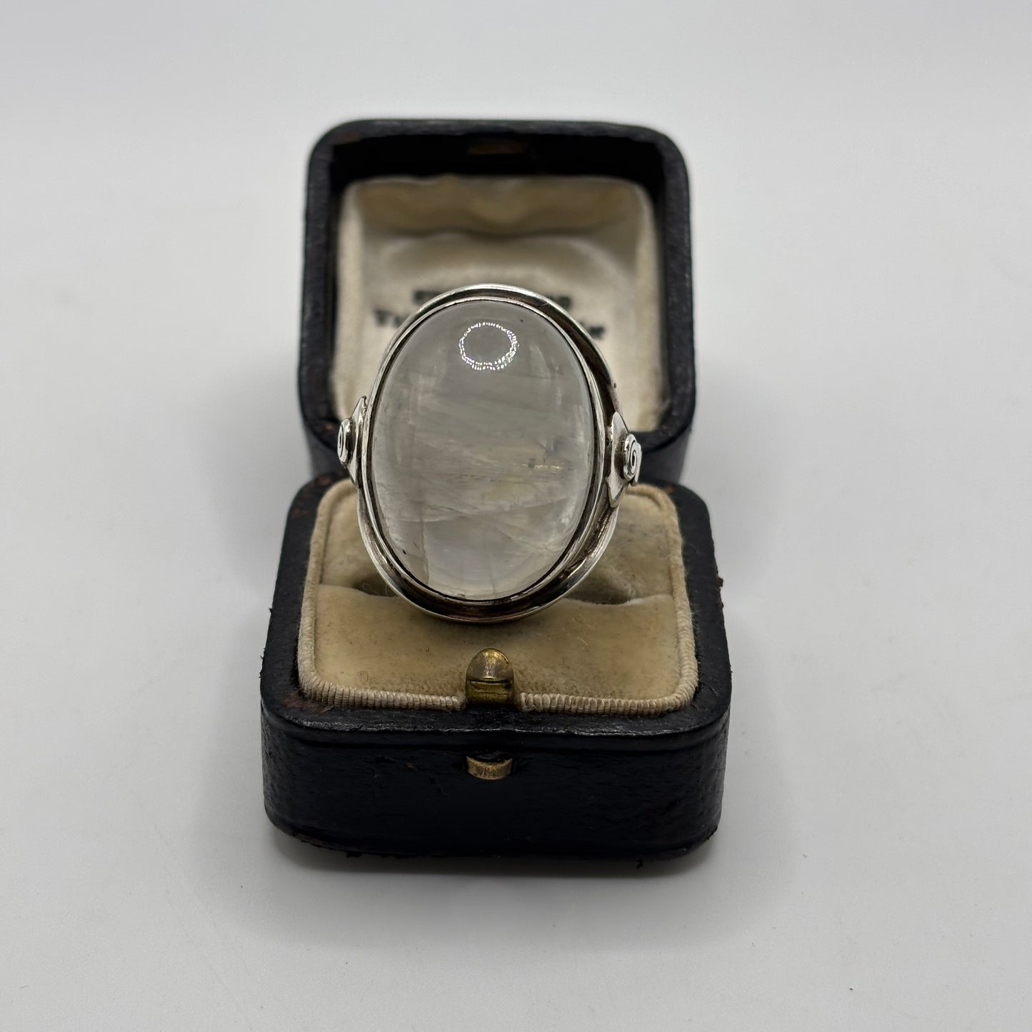 Silver Large Moonstone Ring (Q)