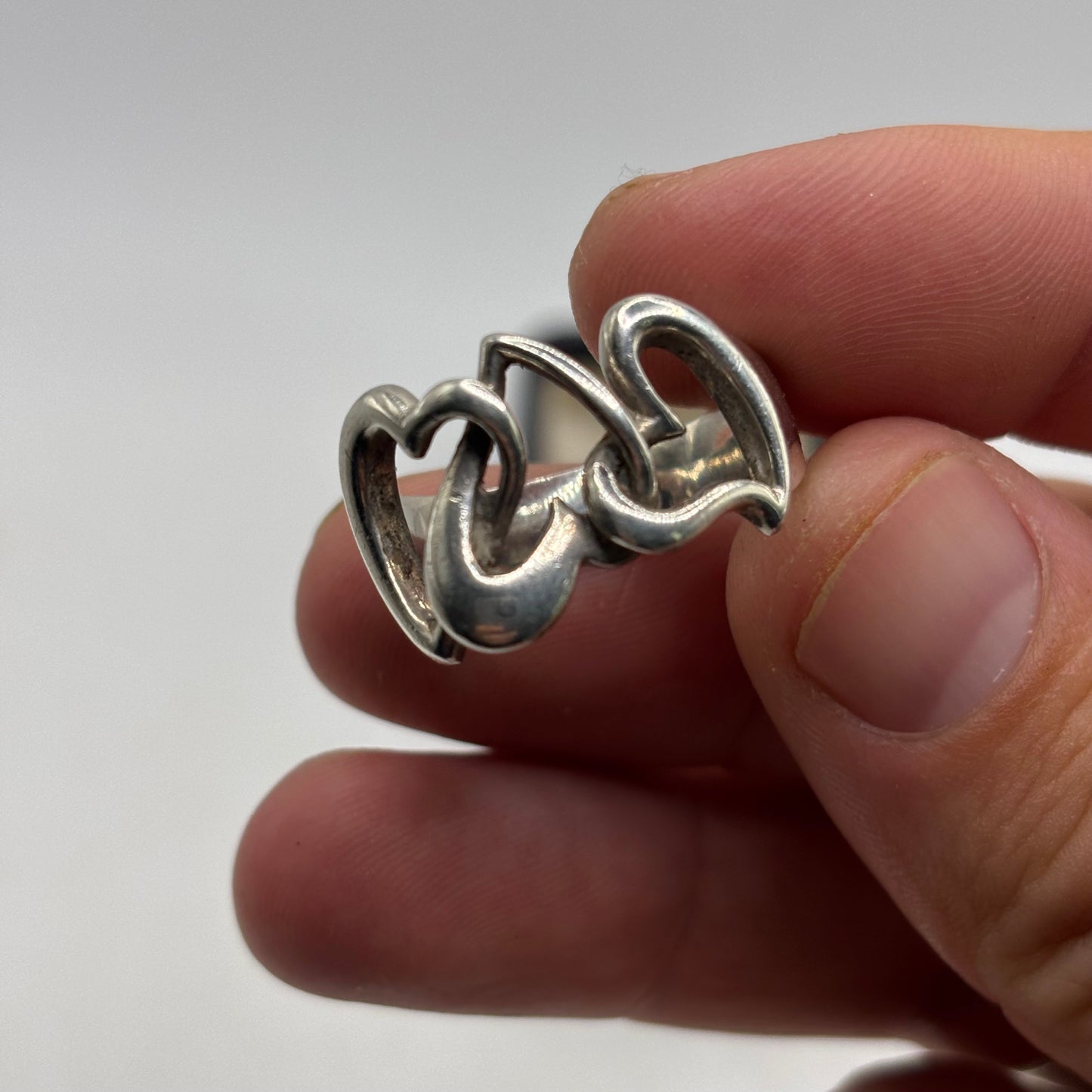Silver Heavy Heart Ring (R)