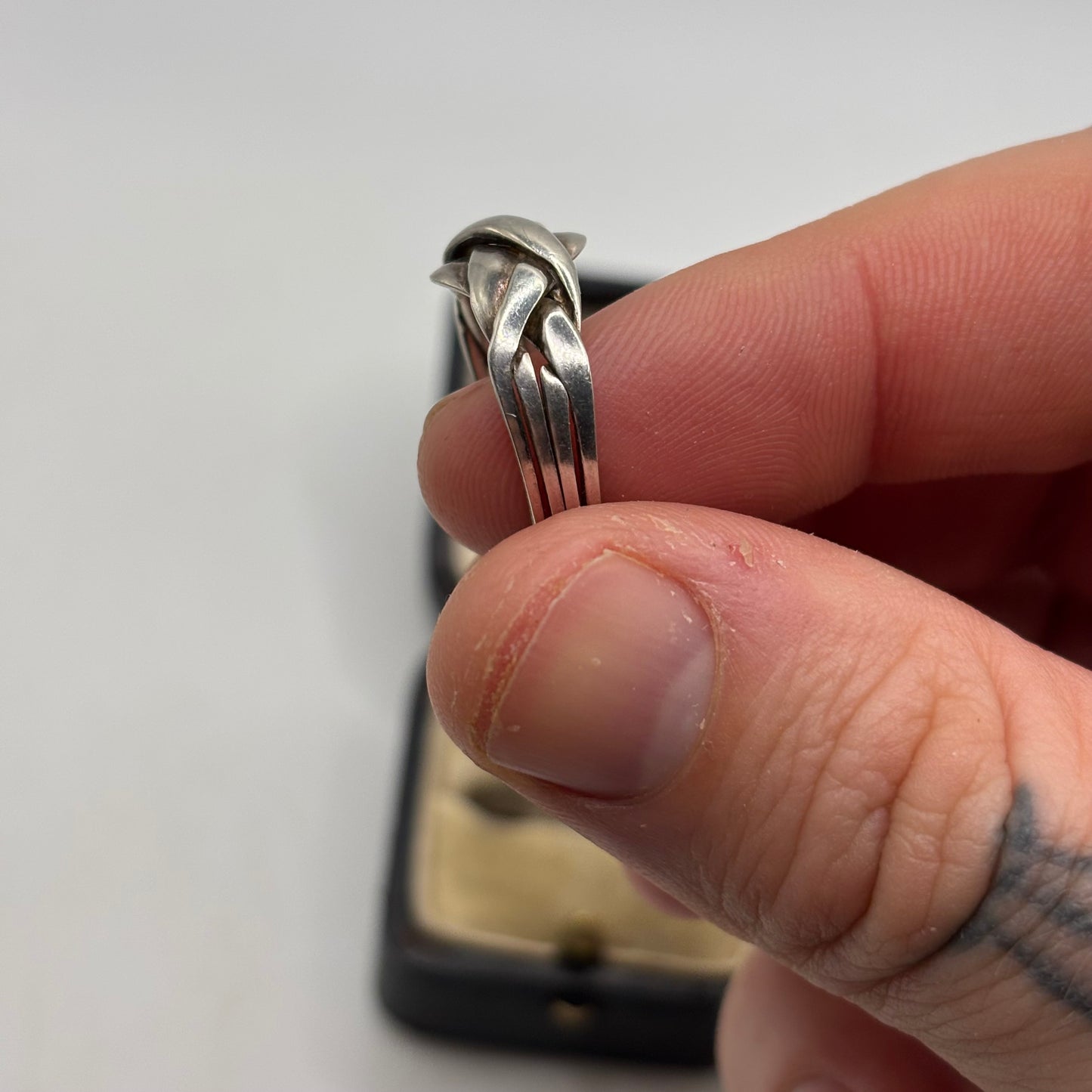 Silver Vintage Puzzle Ring (R)