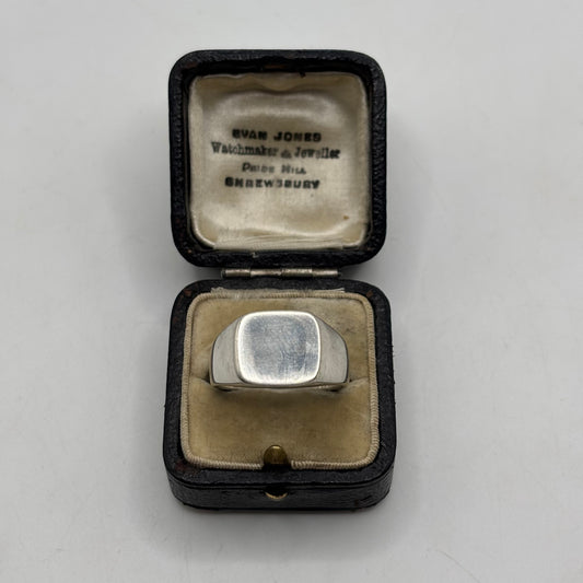 Silver Heavy Signet Ring (V)