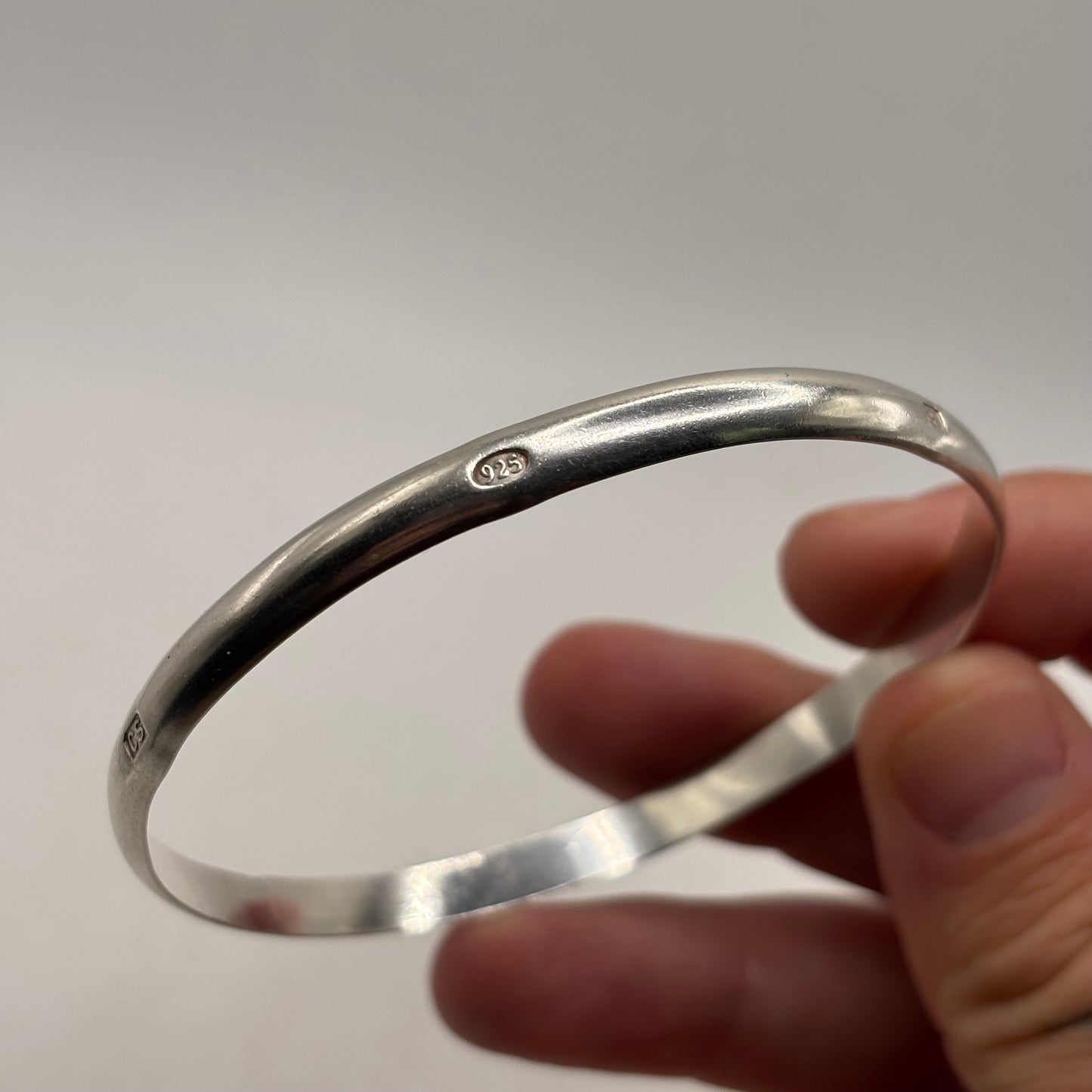 Silver Hallmarked Stamped Bangle (67mm)