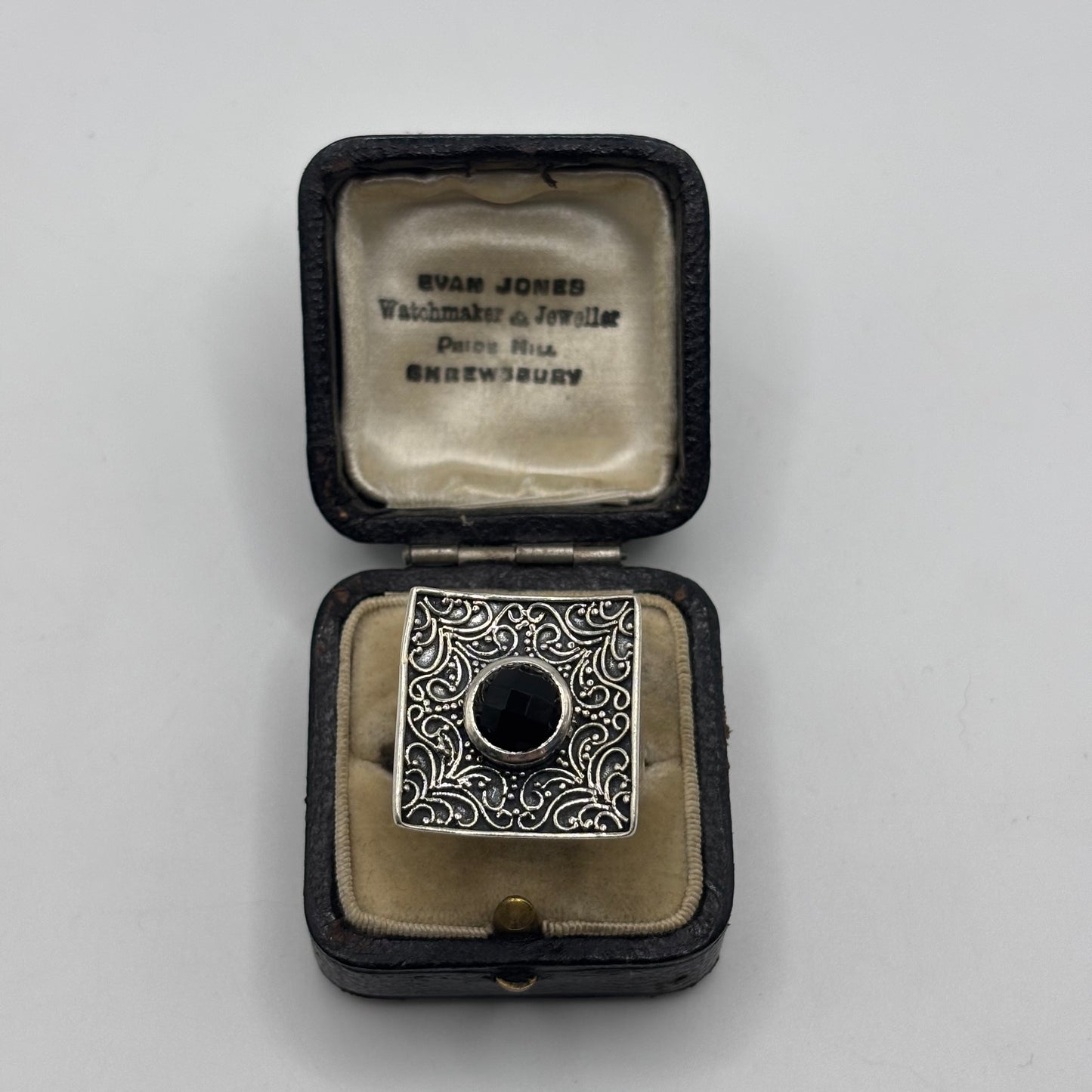Silver Unusual Onyx Ring (S)