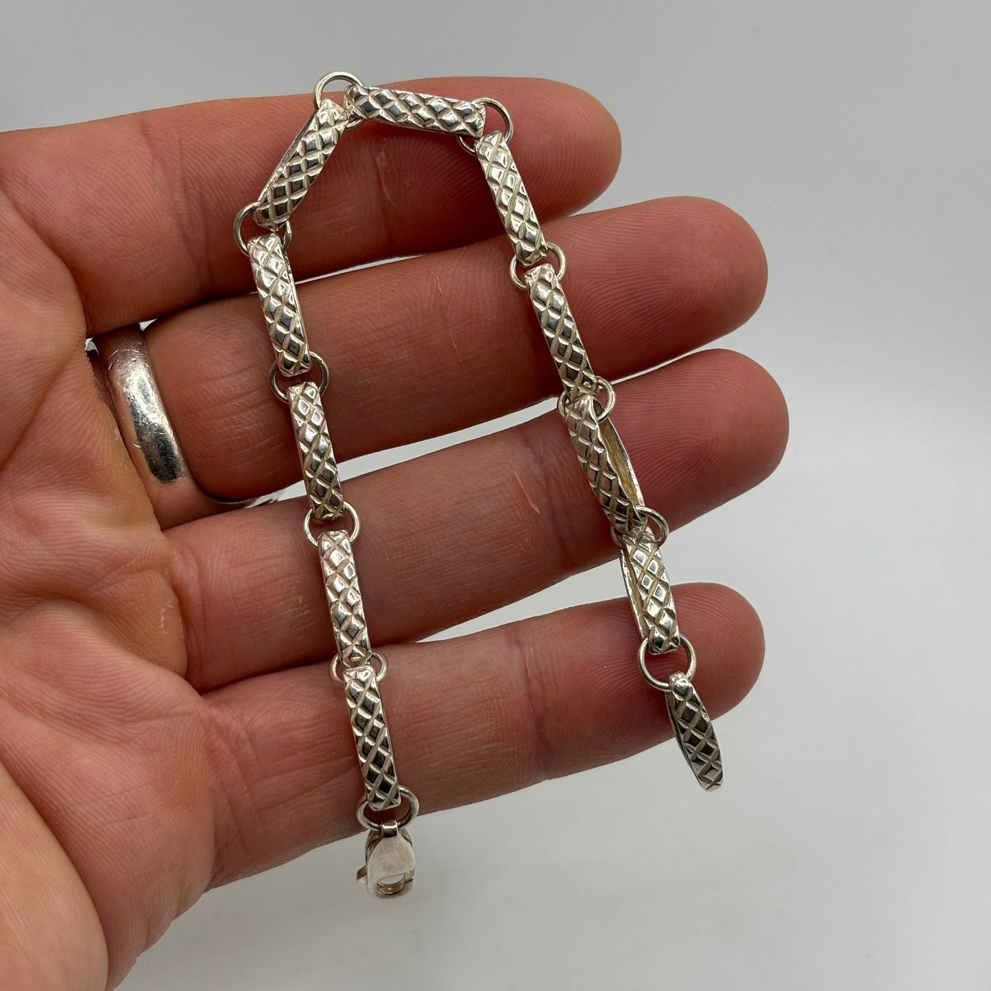 Silver 7.5” Unusual Link Bracelet