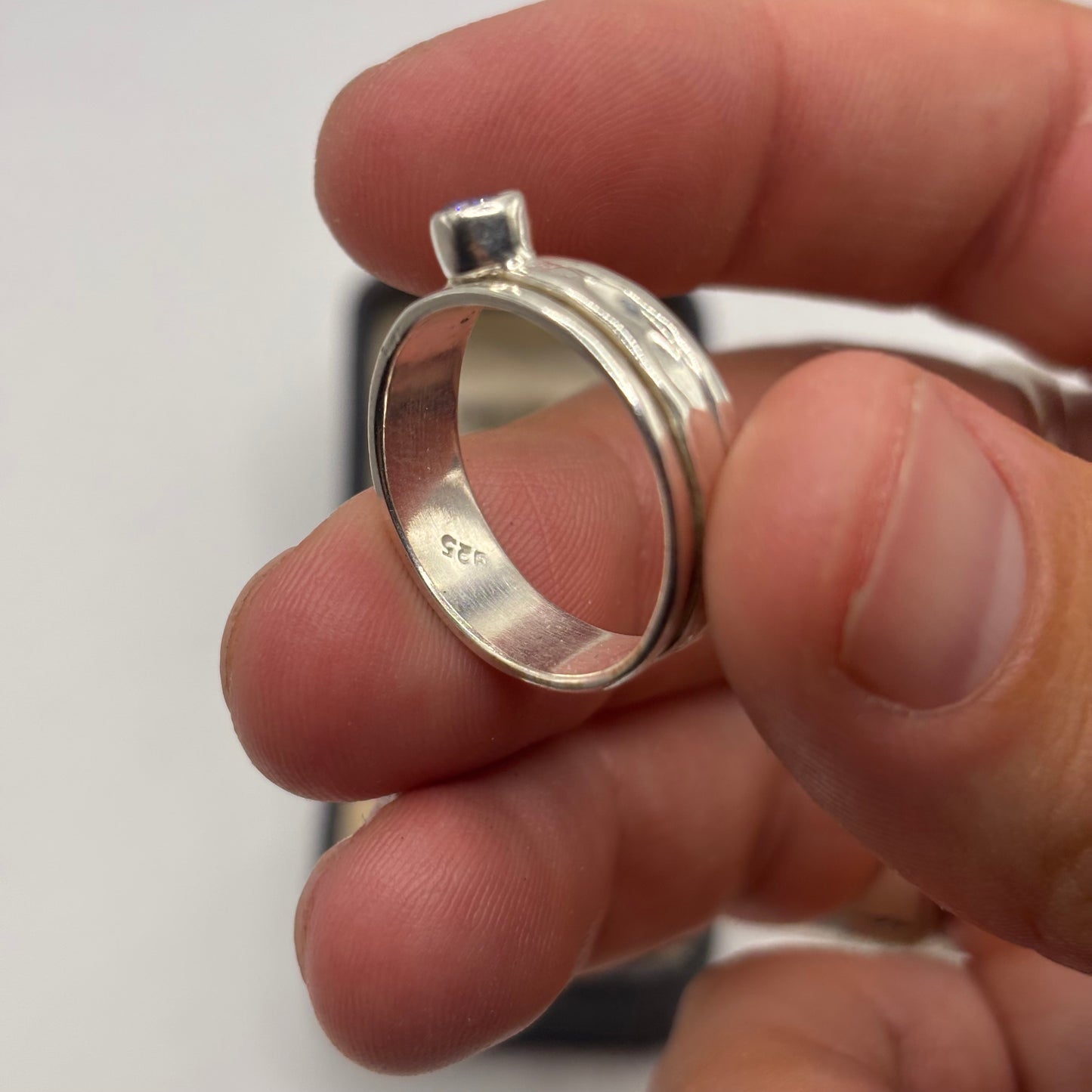 Silver Amethyst Spinner Ring (S)