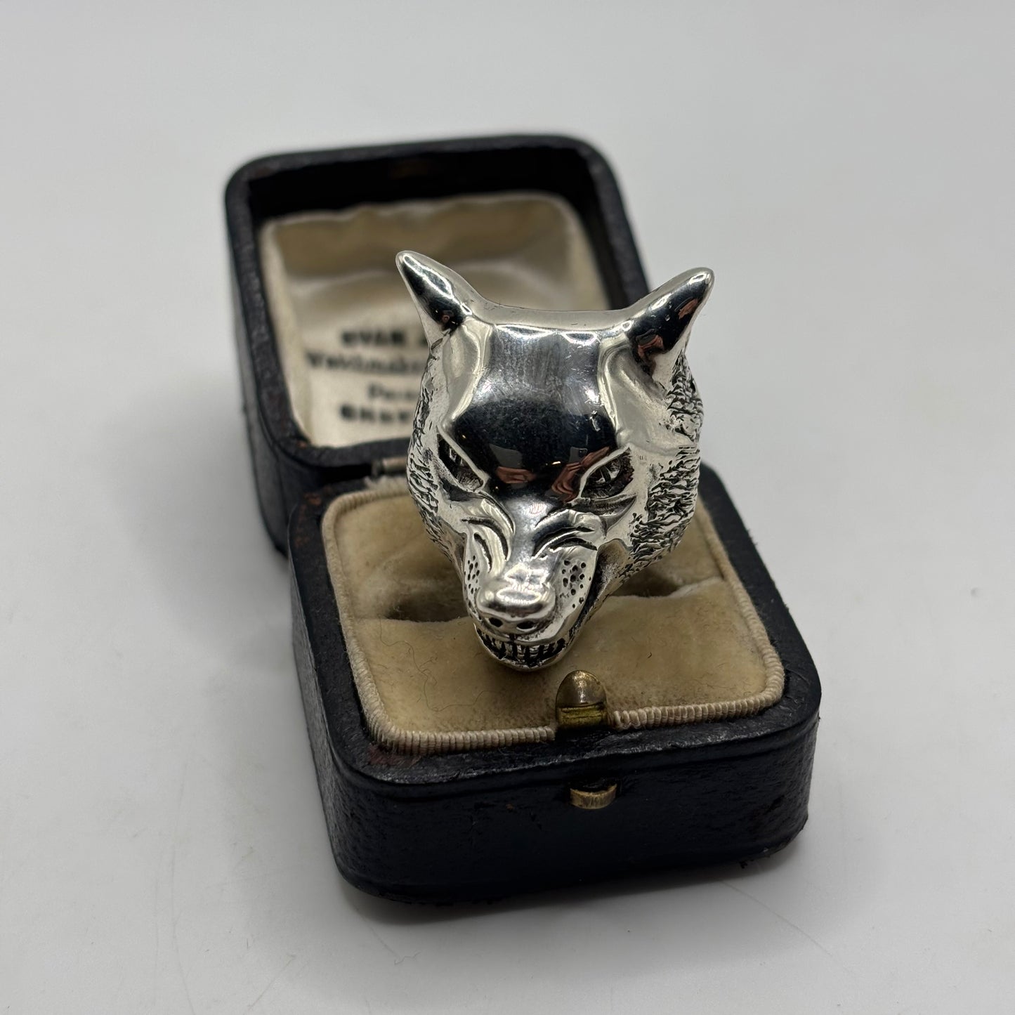 The Great Frog Wolf Ring