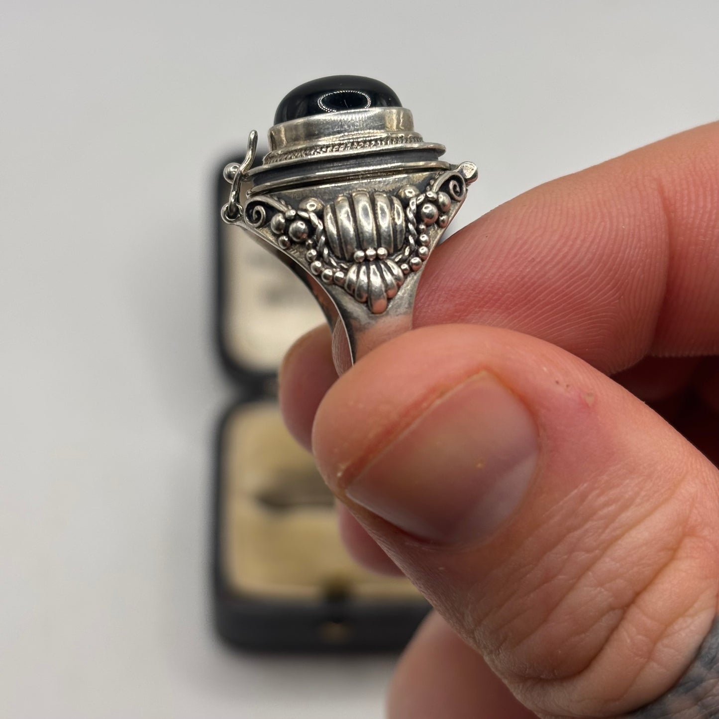 Silver Regal Rose Onyx Poison Ring (L)