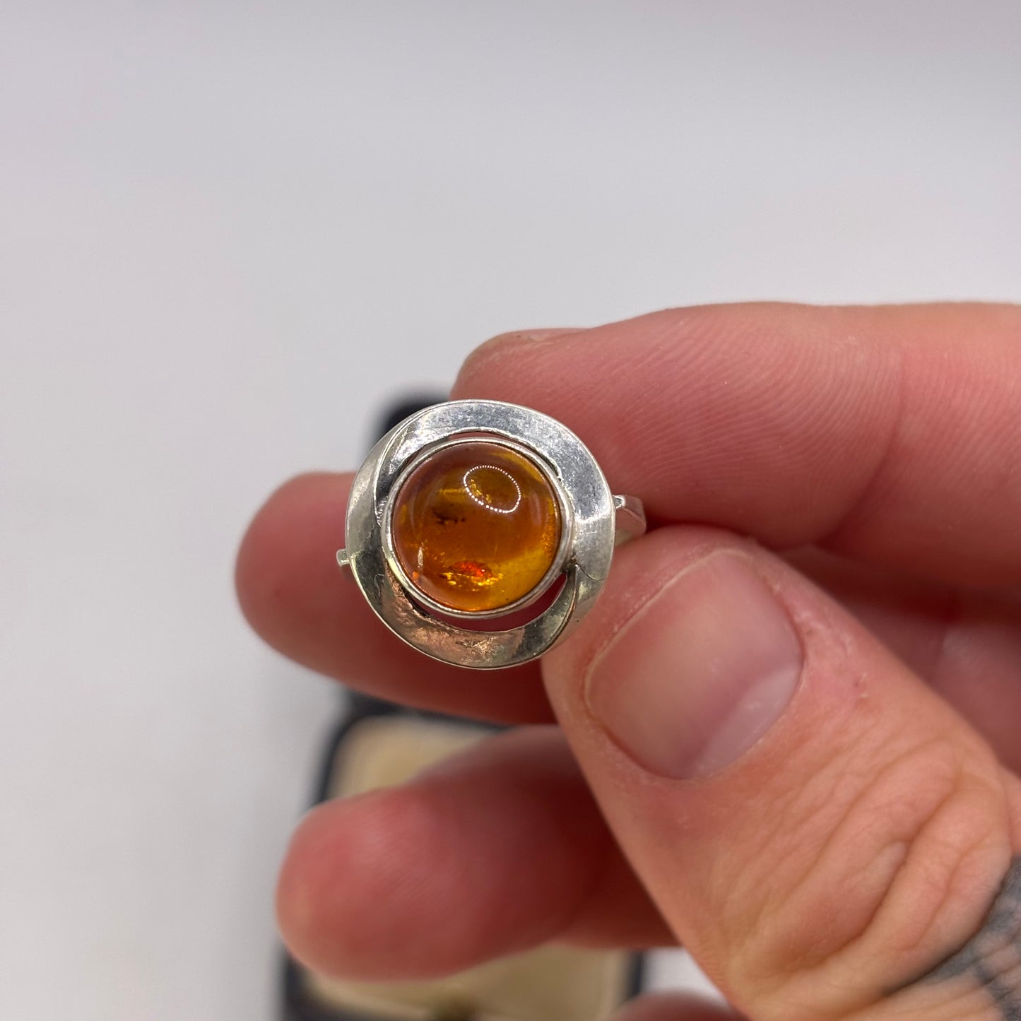 Silver Amber Ring (O)