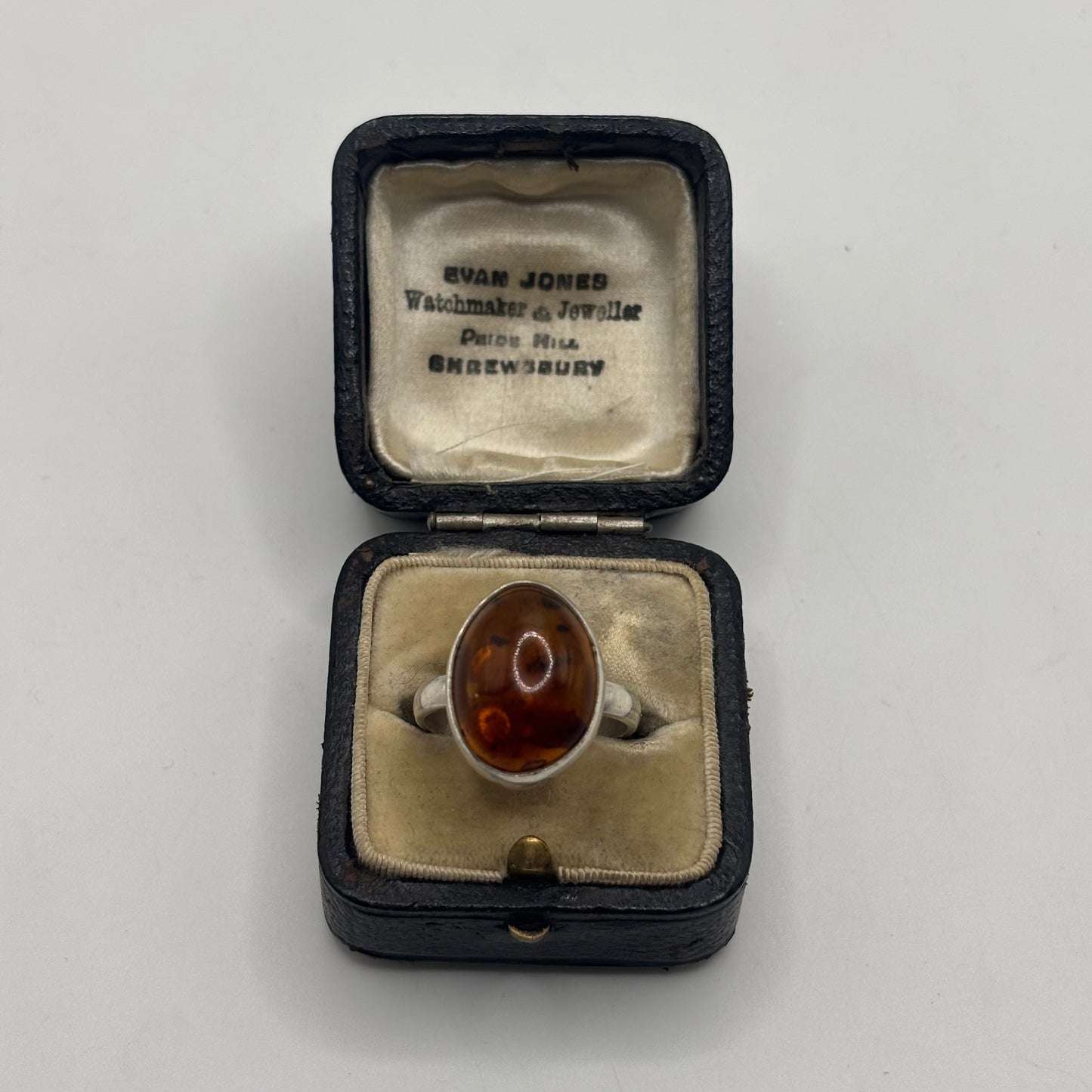 Silver Amber Ring (P)