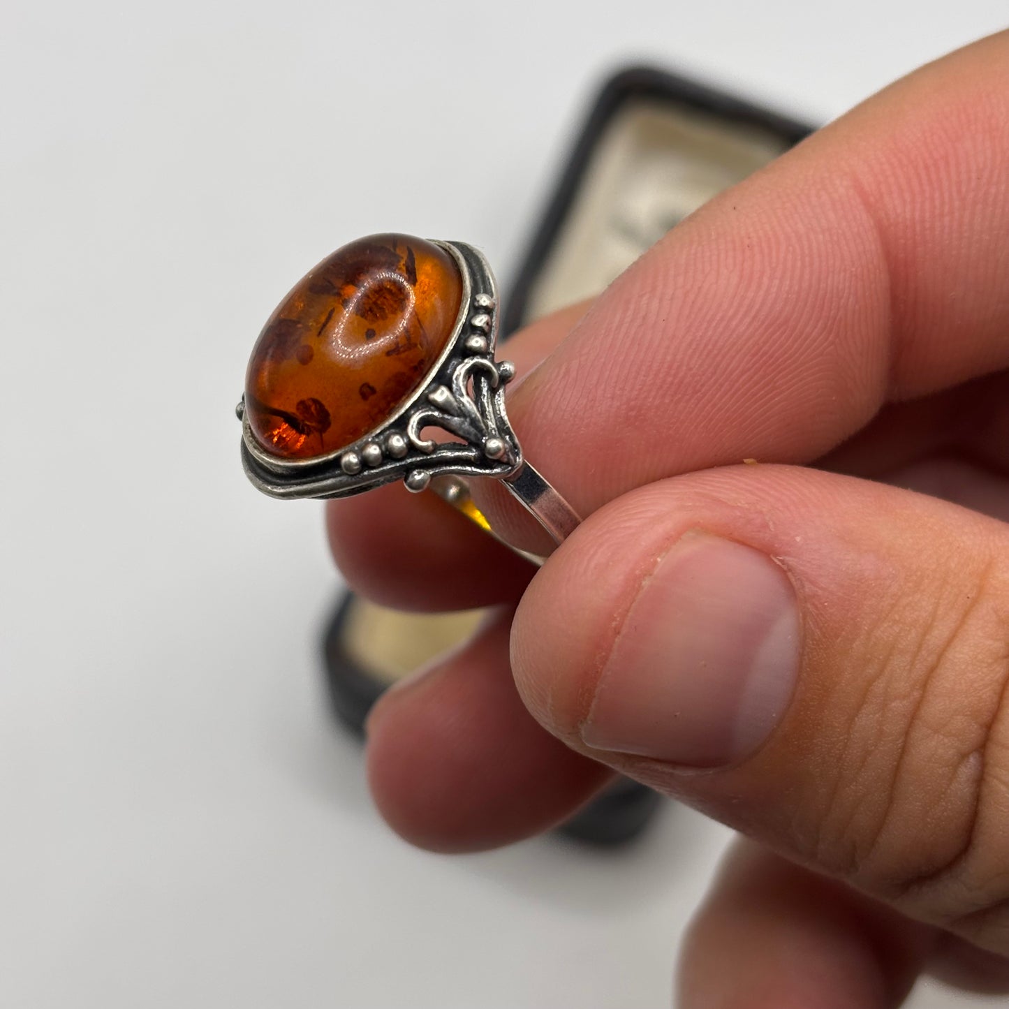 Silver Amber Ring (O)