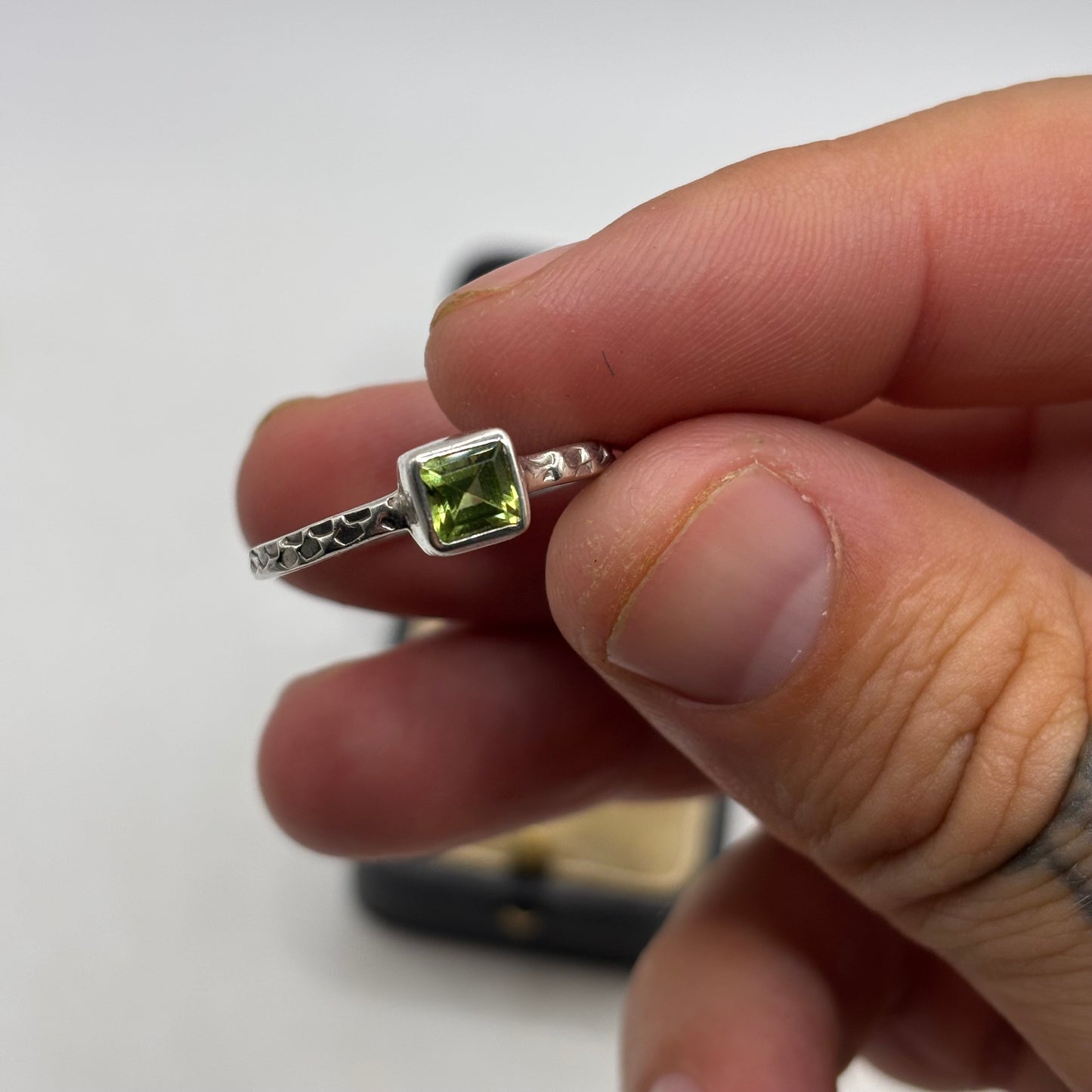 Silver Peridot Ring (U)