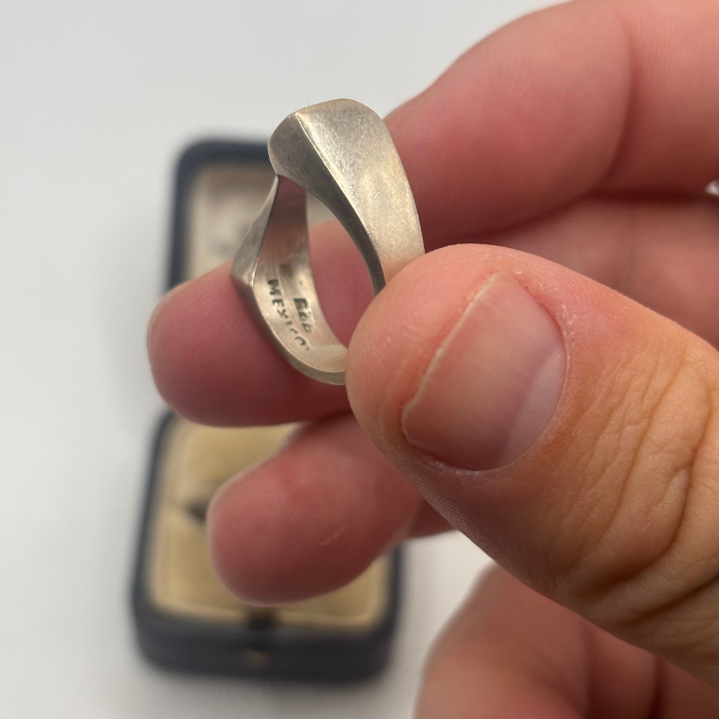 Silver Chunky Abstract Ring (L)