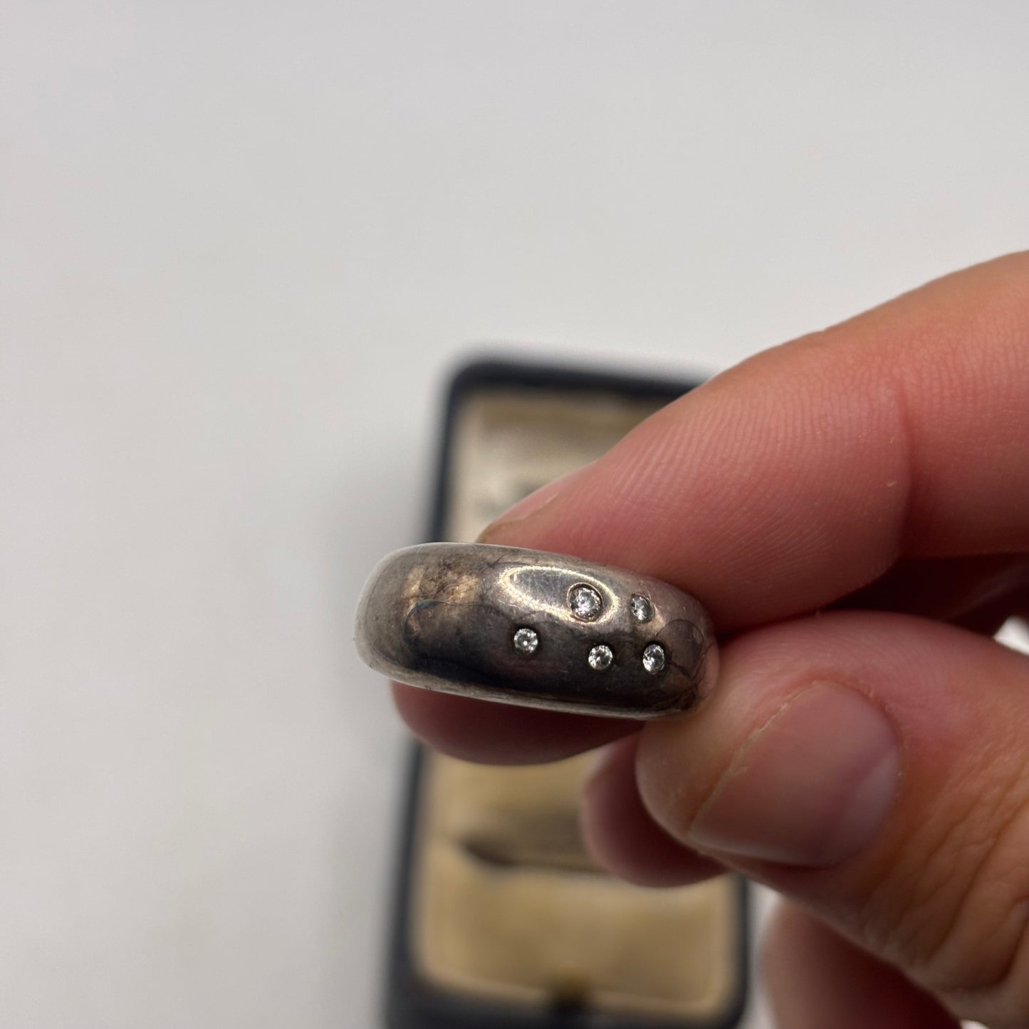 Silver CZ Inlayed Band Ring (M)