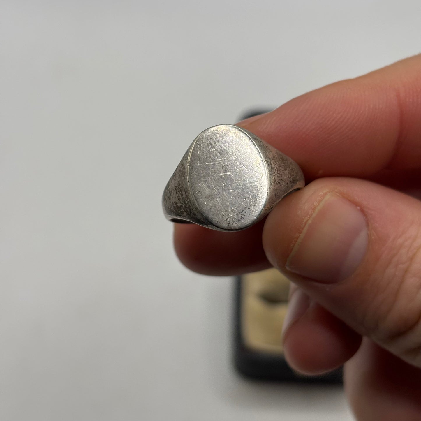 Silver Signet Ring (V)