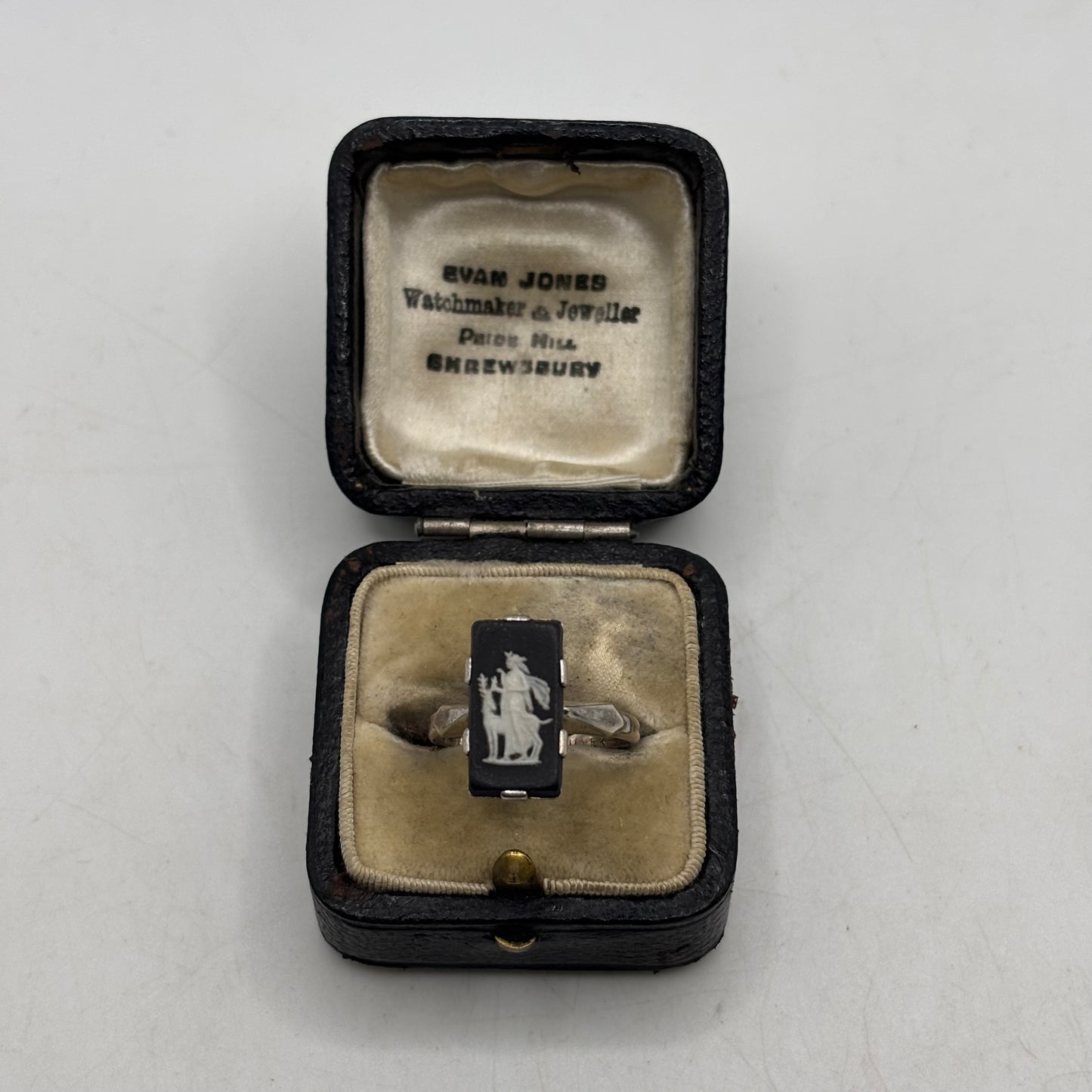 Silver Vintage Wedgewood Ring (M)