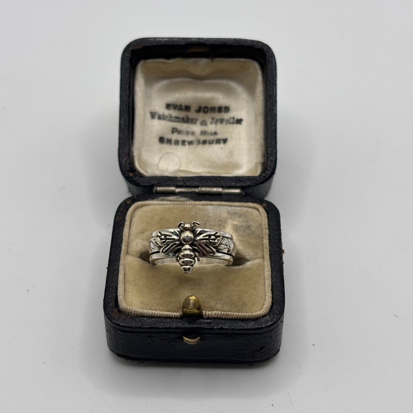 Silver Bee Spinner Ring (J)