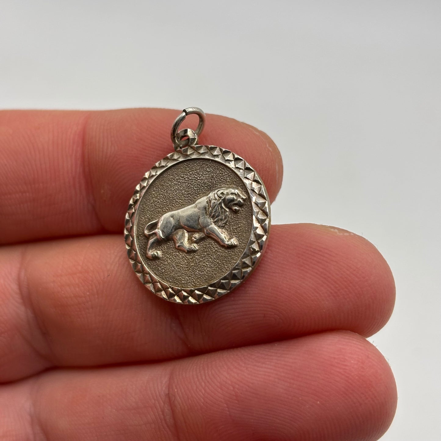 Silver Leo Vintage Pendant
