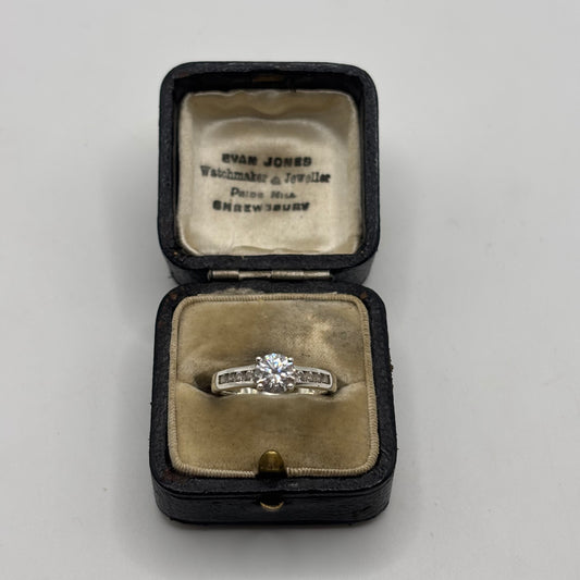 Silver CZ Ring (L)