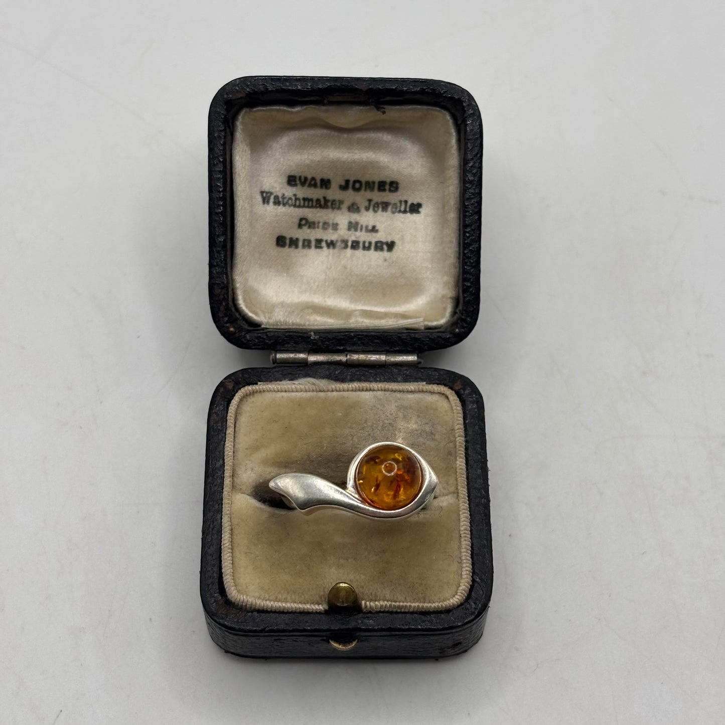 Silver Abstract Amber Ring (O)