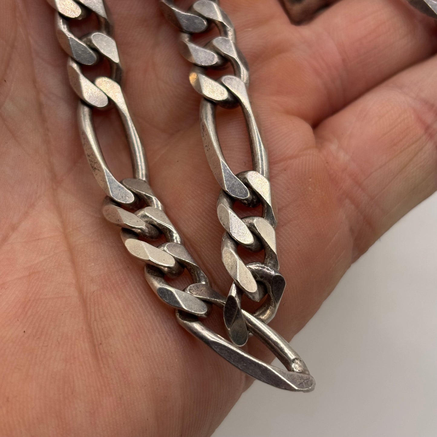 Silver 18” Heavy Figaro Chain