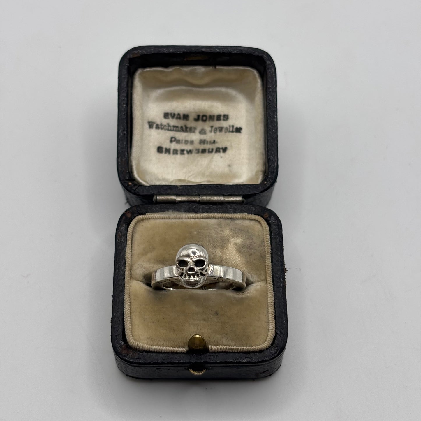 Silver Thomas Sabo Skull Ring (K)