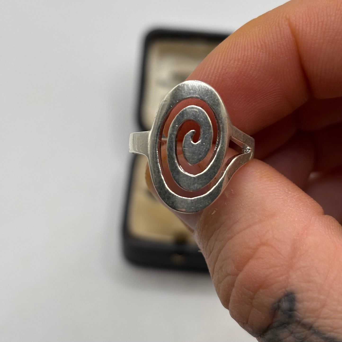 Silver Swirl Ring