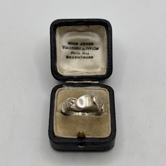 Silver Brutalist Band Ring (V)