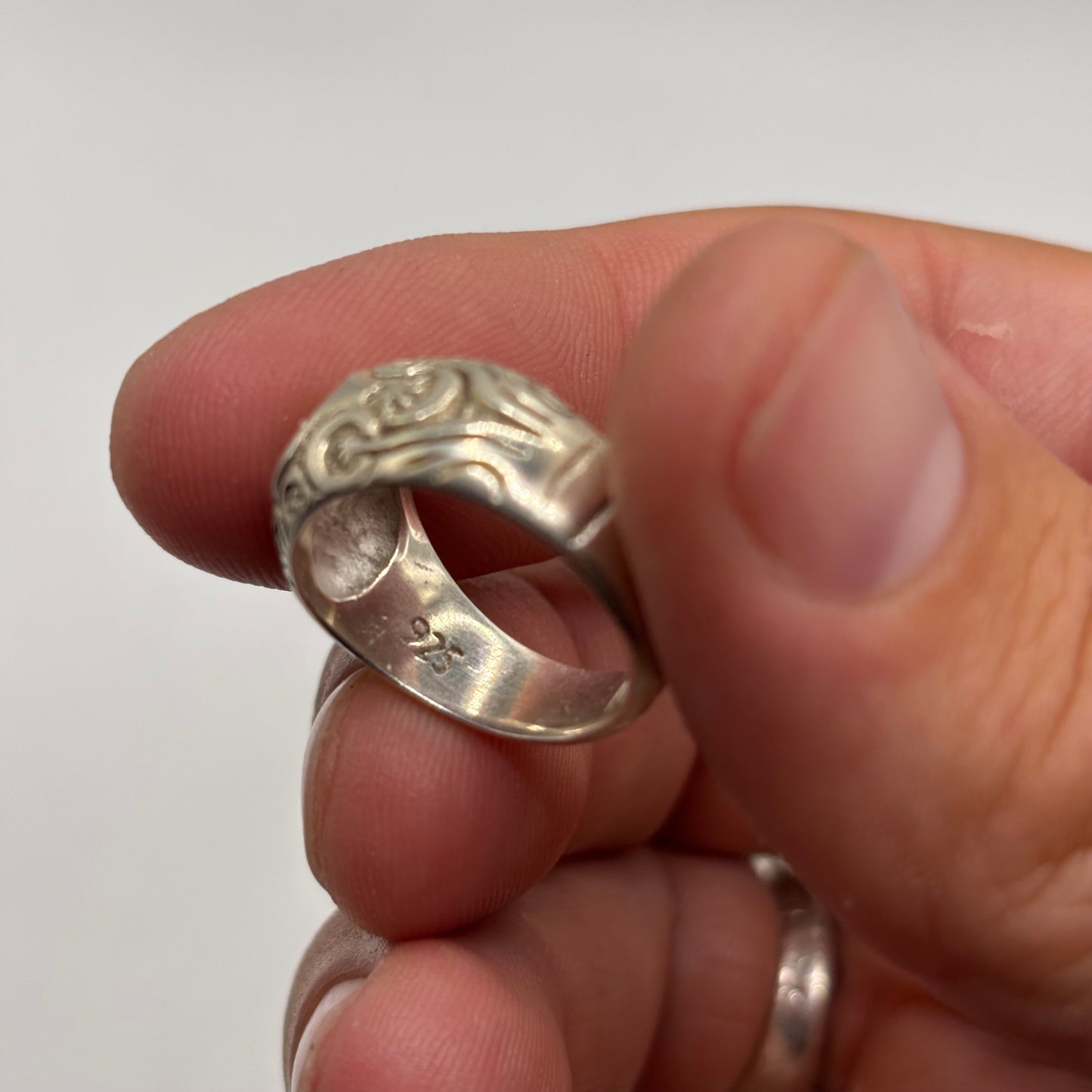 Silver Dixi Band Ring (M)