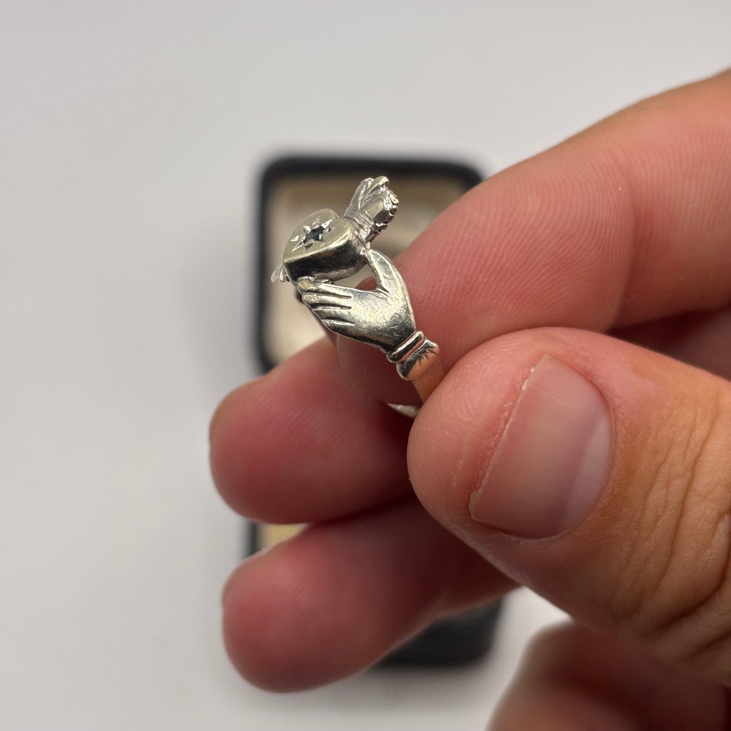Silver Vintage Sapphire Claddagh Ring (L)