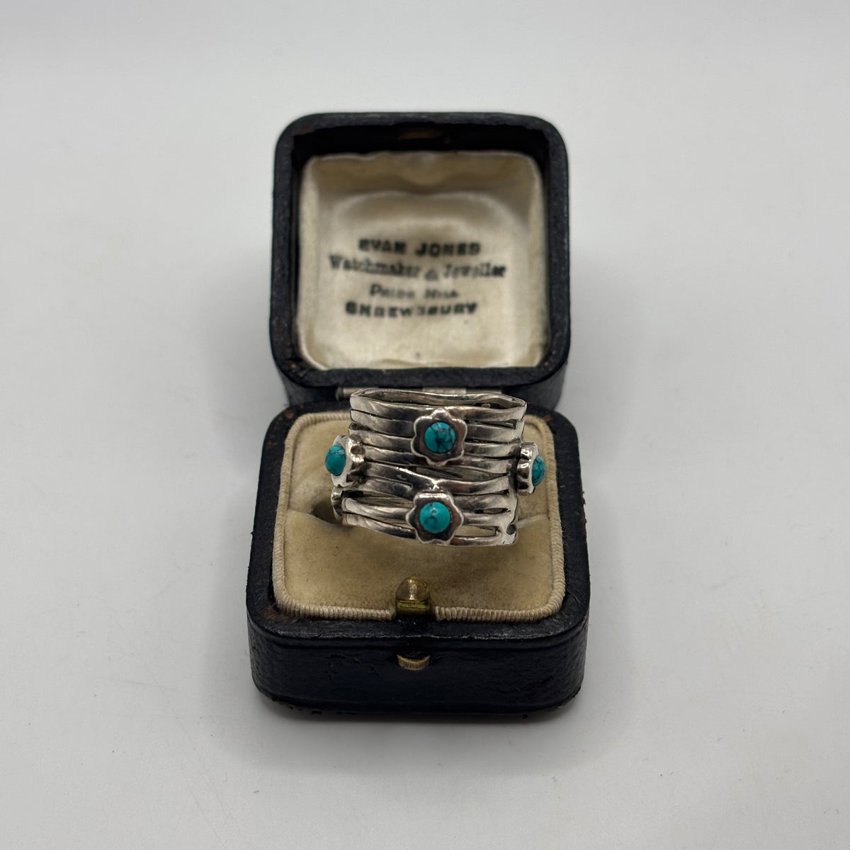 Silver Heavy Turquoise Flower Band Ring (O)