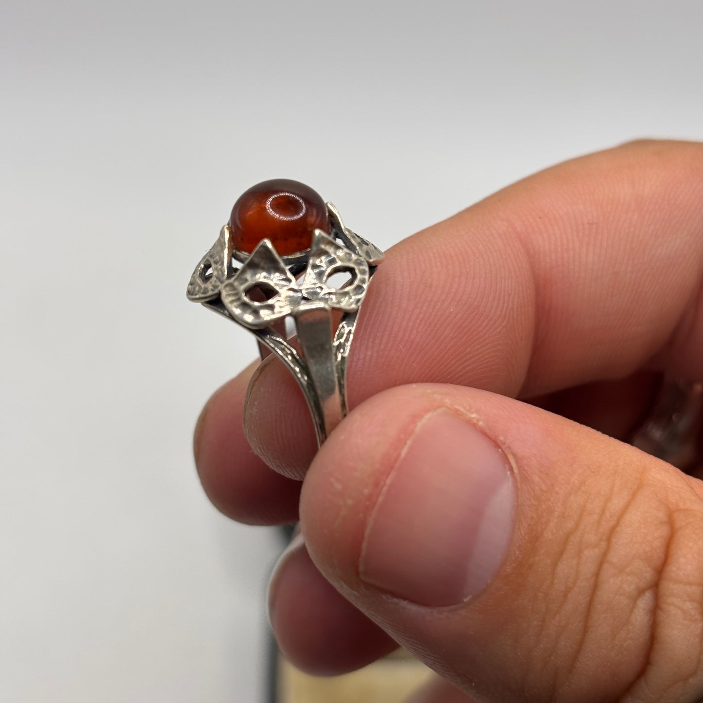 Silver Amber Ring (O)
