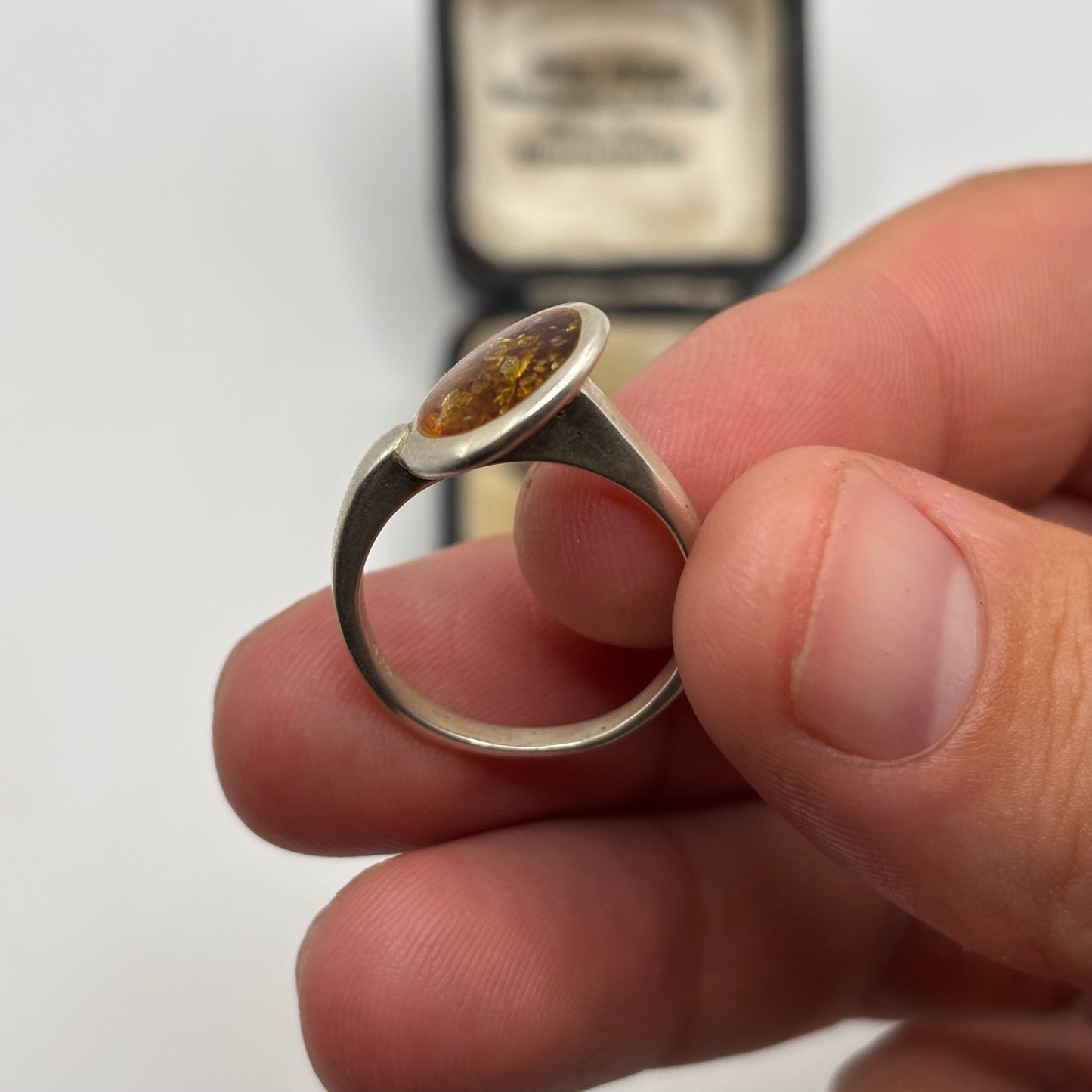 Silver Amber Inlayed Ring (Q)