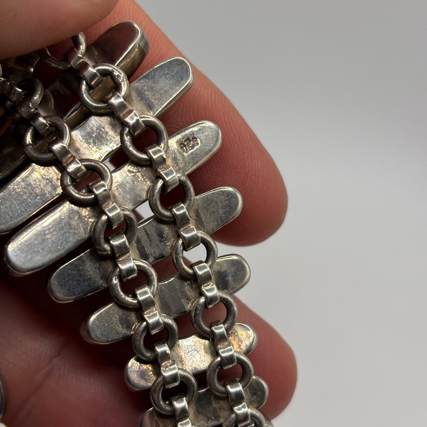 Silver Incredible 7.5” Coral Bracelet
