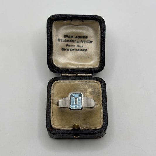 Silver Blue Topaz Ring (V)