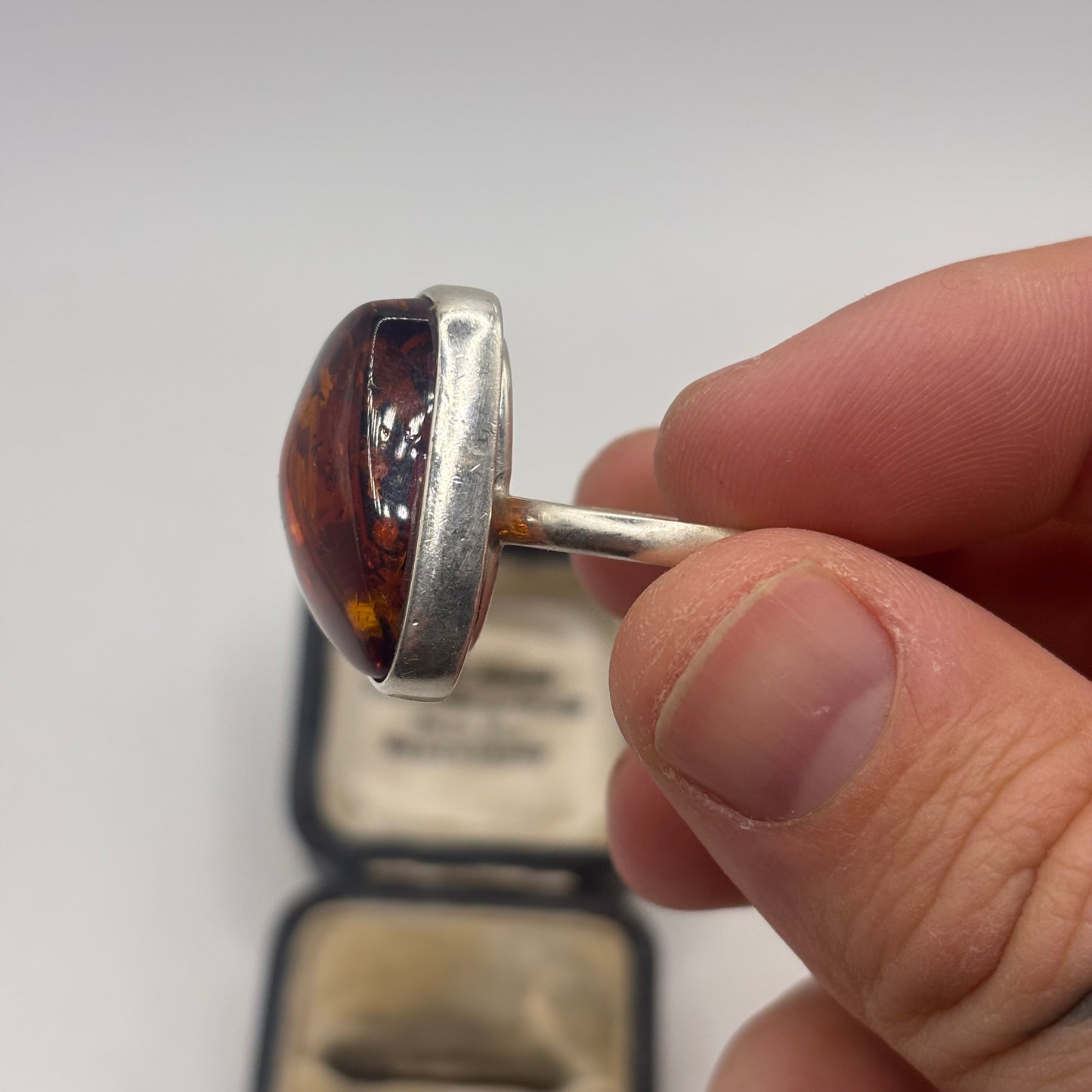 Silver Chunky Amber Ring (W)
